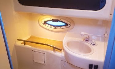 Bathroom on private Cabin Cruiser Lake Mead Boat Tour